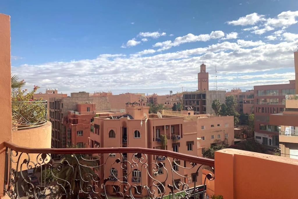 Sunny Terrace & Comfy Beds In Marrakech Lejlighed Marrakesh Eksteriør billede